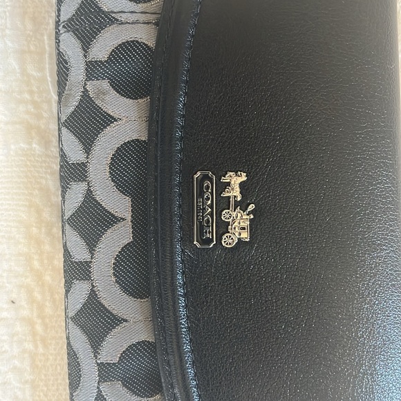 Coach Women's Wallet - Picture 3 of 6